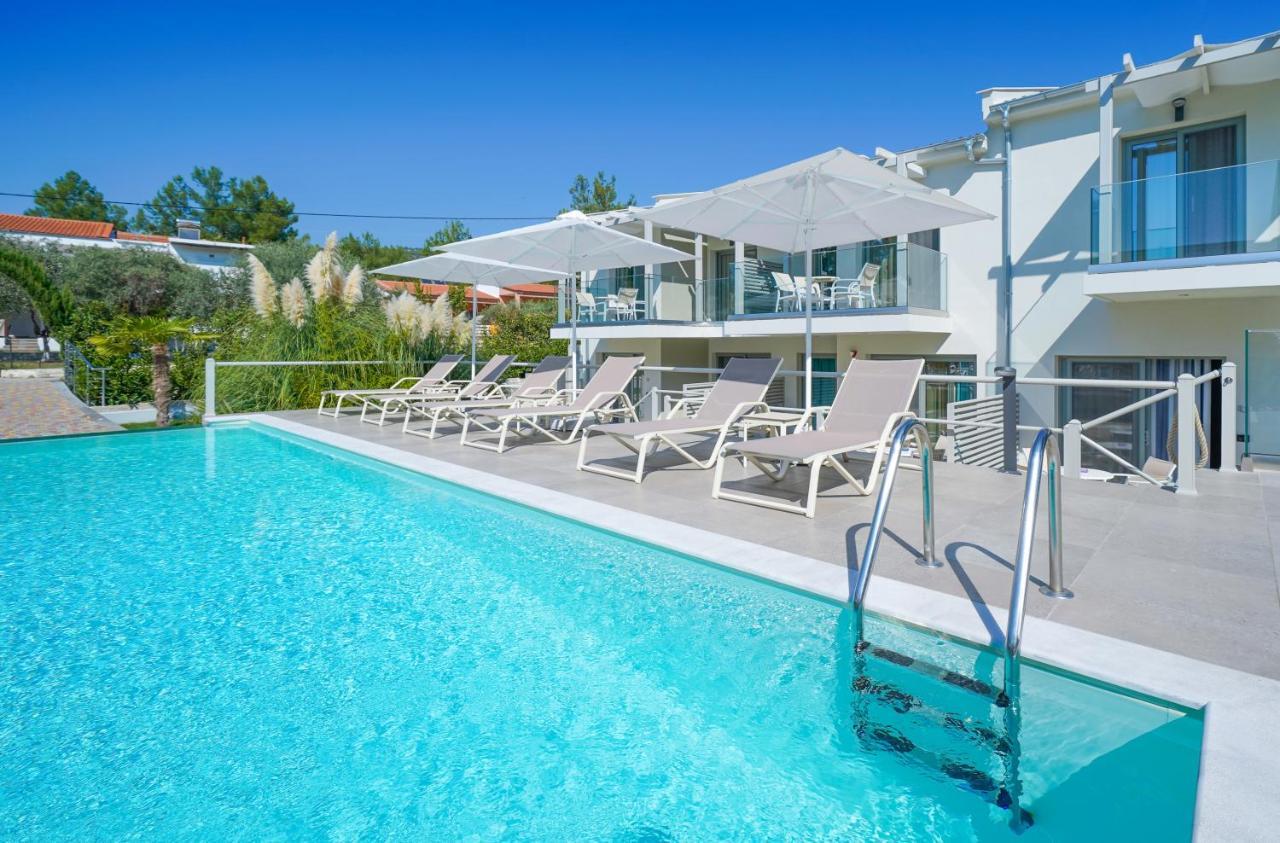 The Elegant Apartments Потос Екстериор снимка