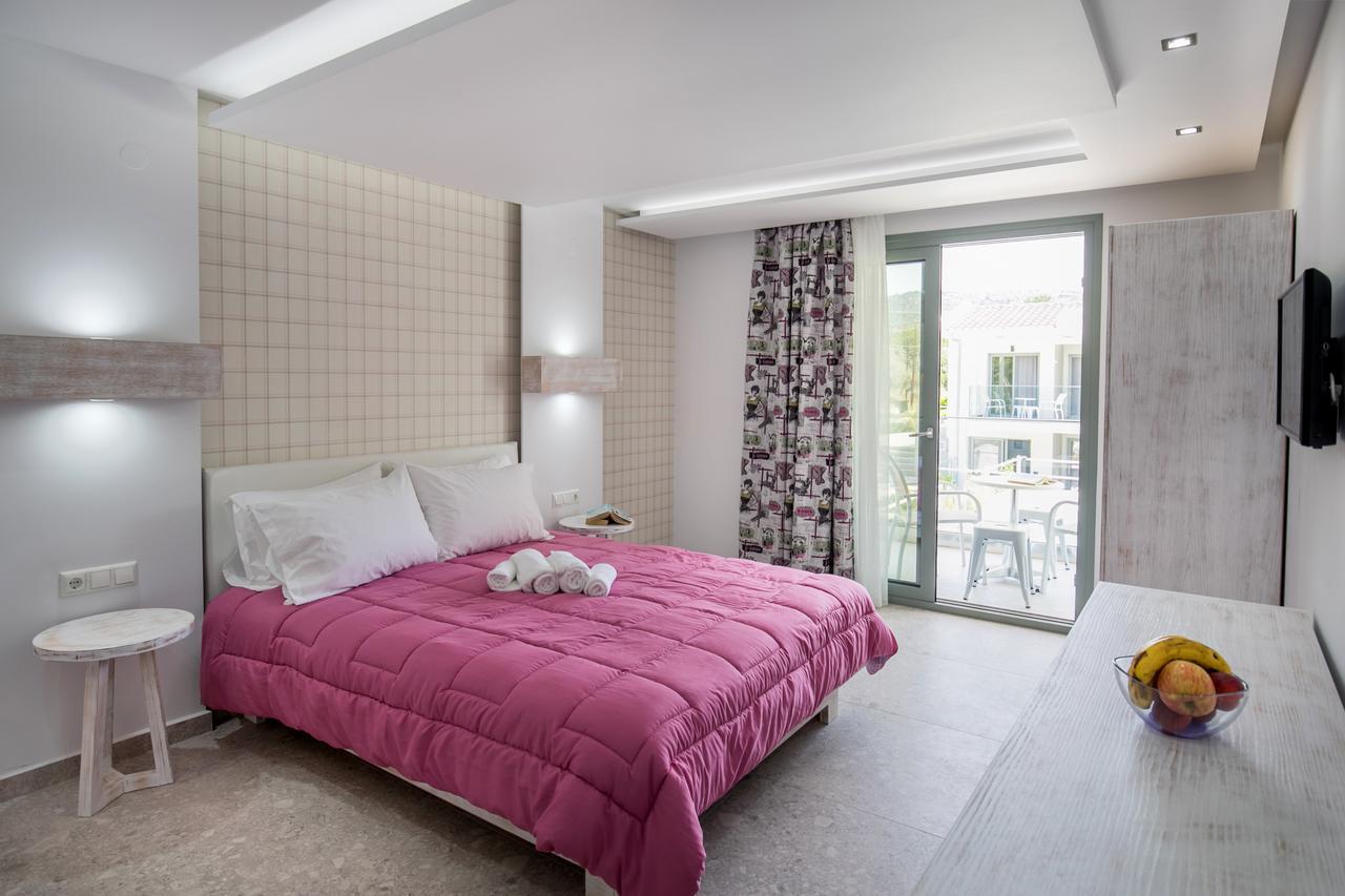 The Elegant Apartments Потос Екстериор снимка