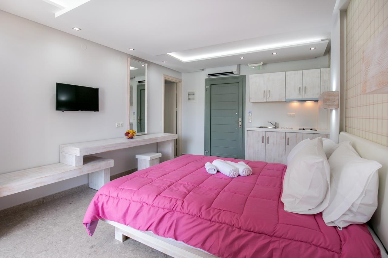 The Elegant Apartments Потос Екстериор снимка