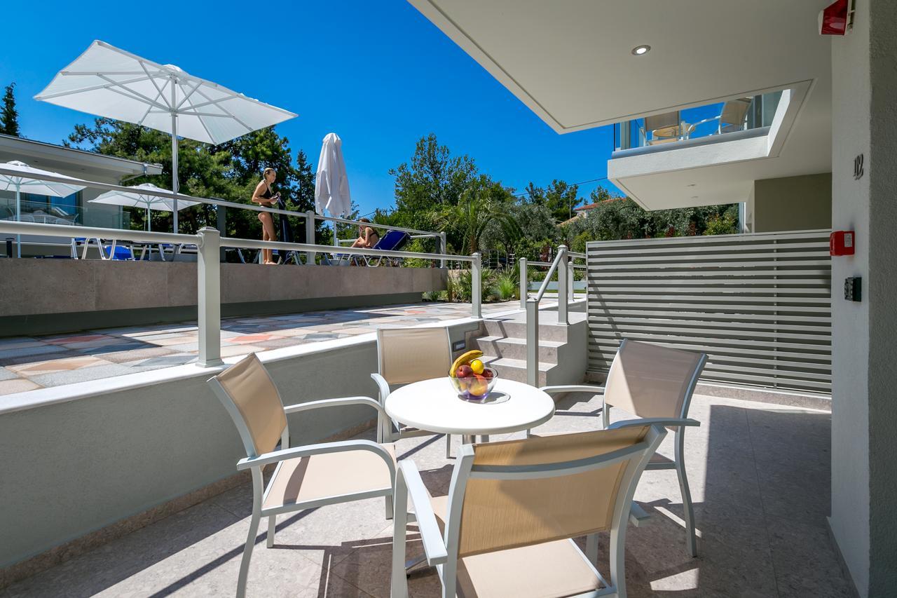 The Elegant Apartments Потос Екстериор снимка