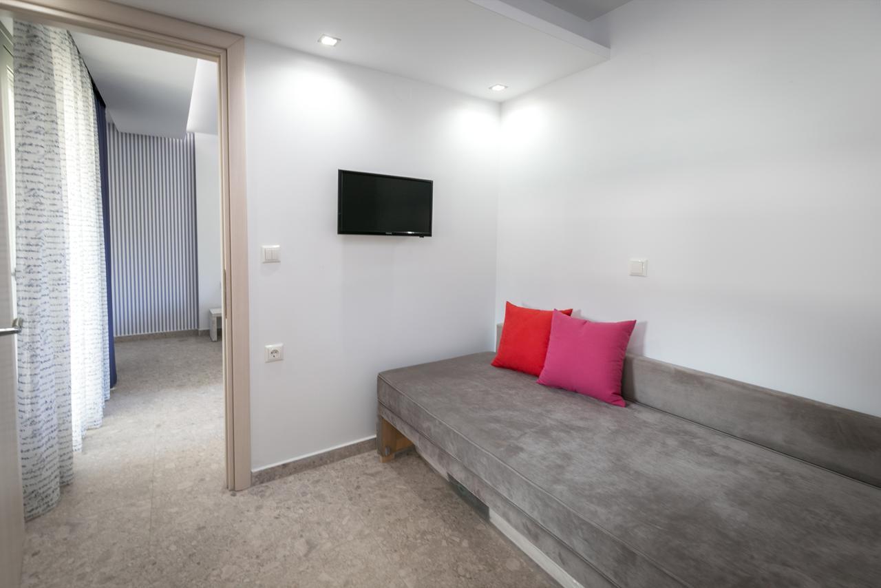 The Elegant Apartments Потос Екстериор снимка